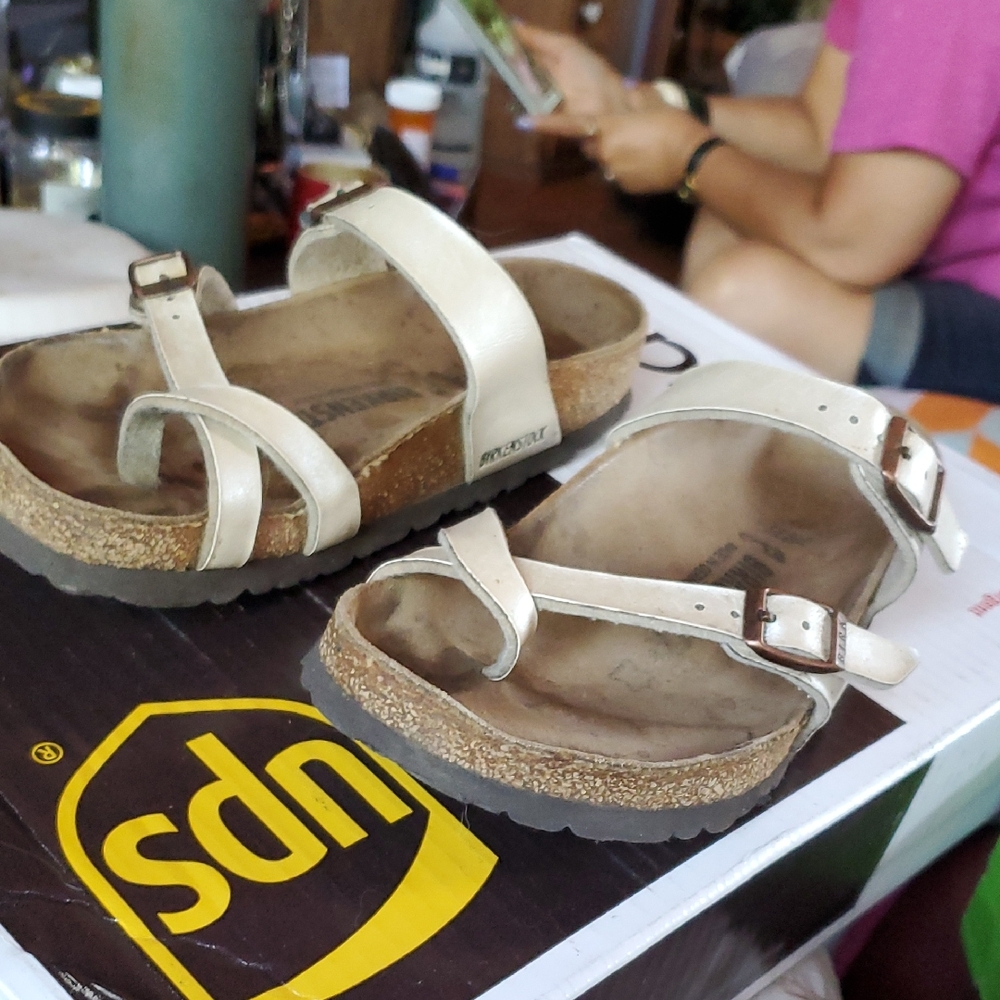 Women's Cream Sandals